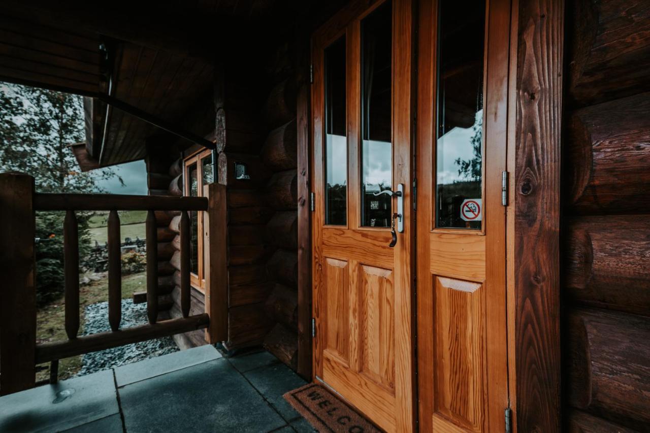 Newland Valley Log Cabins Ulverston Exterior photo
